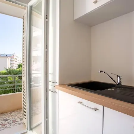 Apartment 3pieces Au Centre D'antibes Antibes